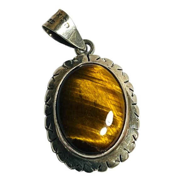 Vintage Mexico Taxco 925 Silver Tiger Eye Oval Pendant With Intricate Design - Picture 5 of 11